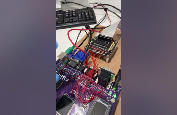 Let there be floppy! #amiga #fpga #amiga500 #electronics #retrogaming #amicube #miniitx #minimig - AMiCube YouTube snapshot